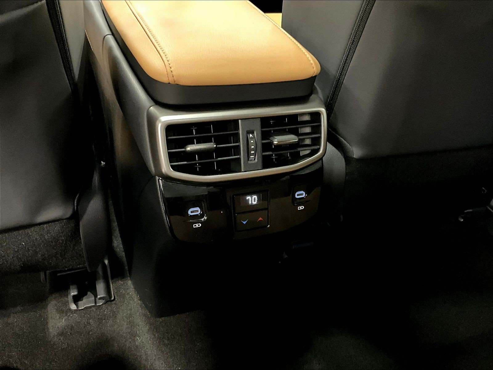 Used 2023 Lexus RX 350 Premium w/ Accessory Package (Z1) FWD image 10