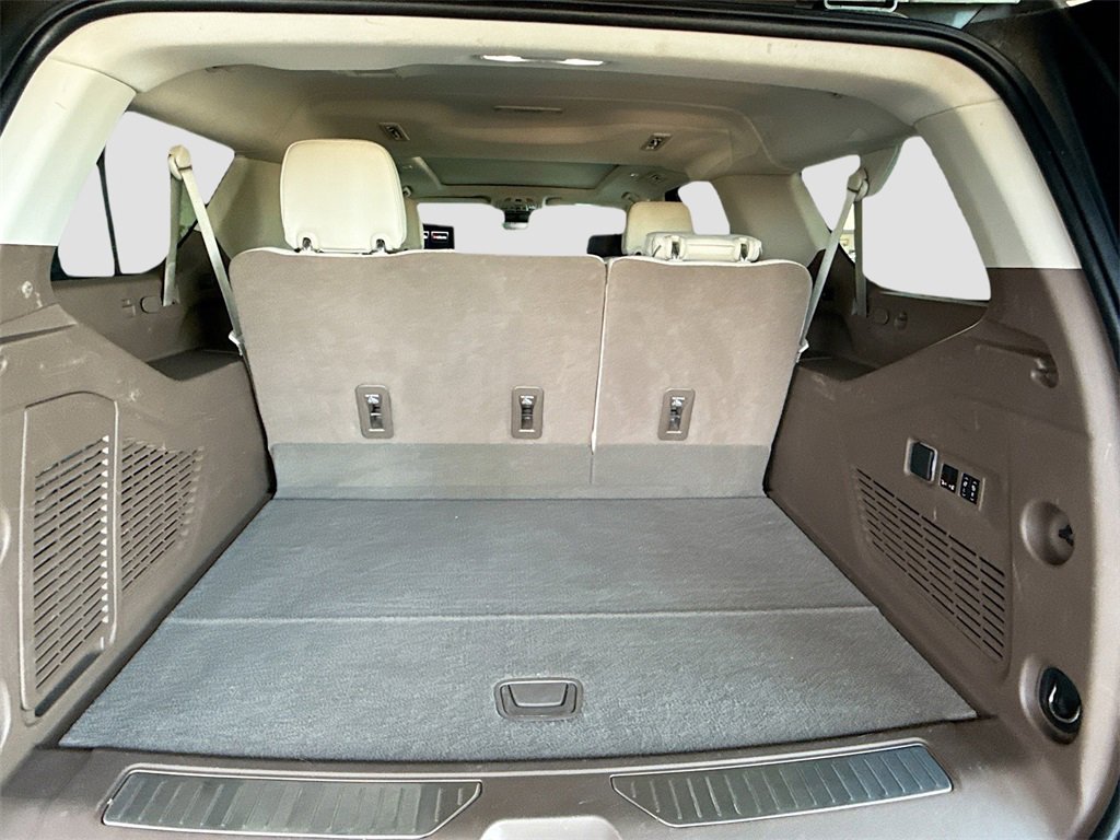 Used 2024 GMC Yukon XL Denali w/ Advanced Technology Package image 25