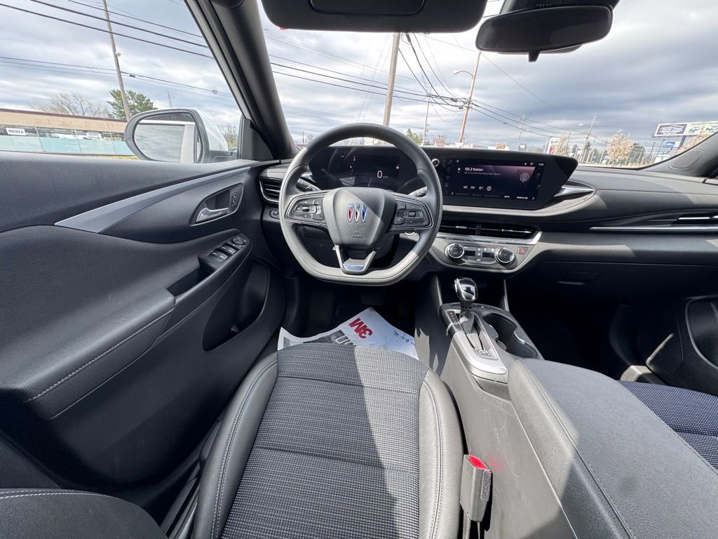 Used 2026 Buick Envista Preferred image 27