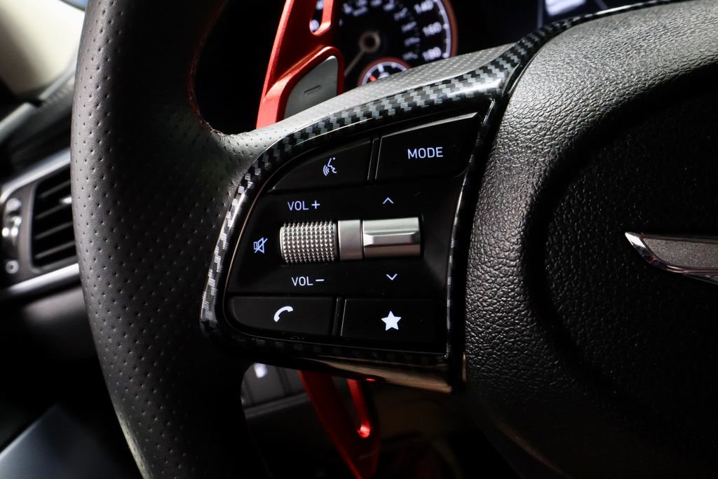 Used 2023 Genesis G70 2.0T image 28