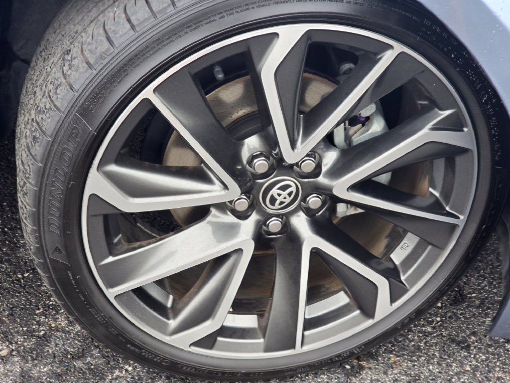 Used 2022 Toyota Corolla XSE FWD image 9