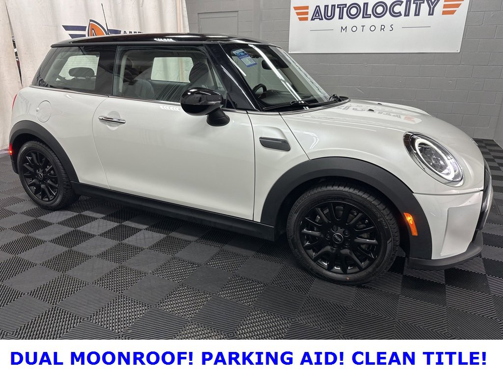 Used 2023 MINI Cooper 2-Door Hardtop image 1