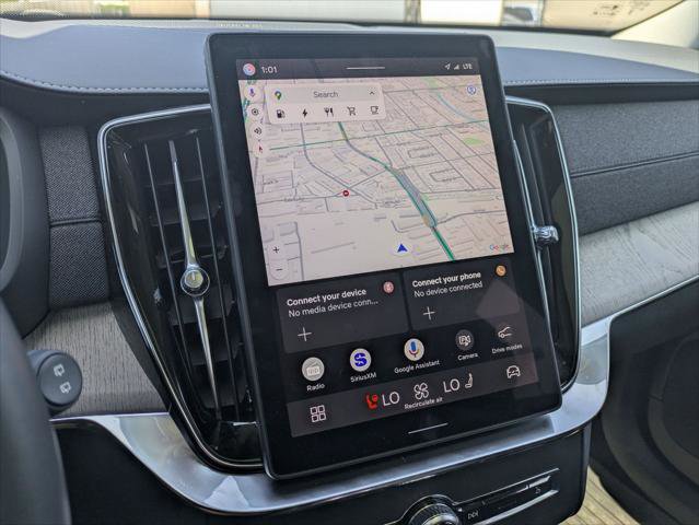 Used 2025 Volvo XC90 T8 Ultra w/ Protection Package Premier image 18