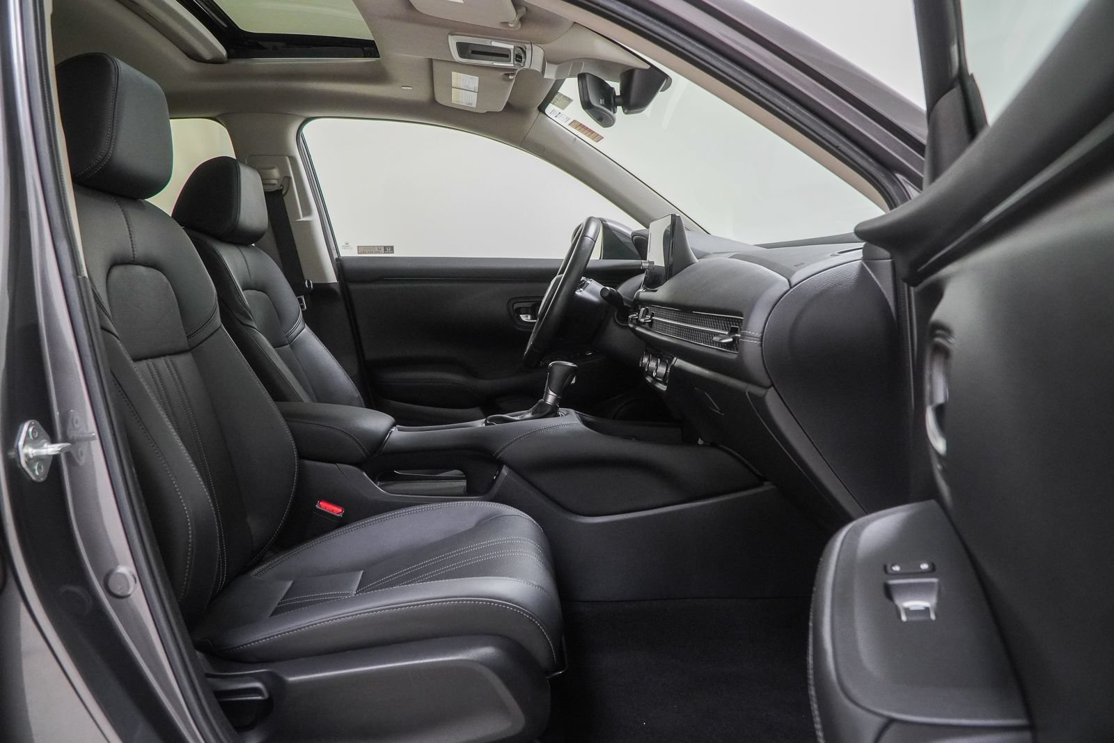 Certified 2024 Honda HR-V EX-L image 34