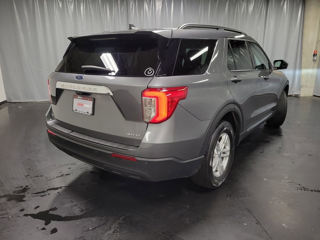 Used 2024 Ford Explorer XLT AWD/4WD image 8
