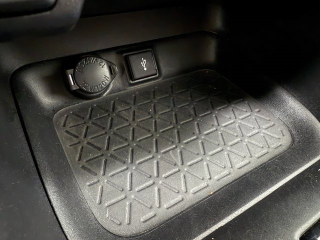 Used 2022 Toyota RAV4 XLE Premium image 21