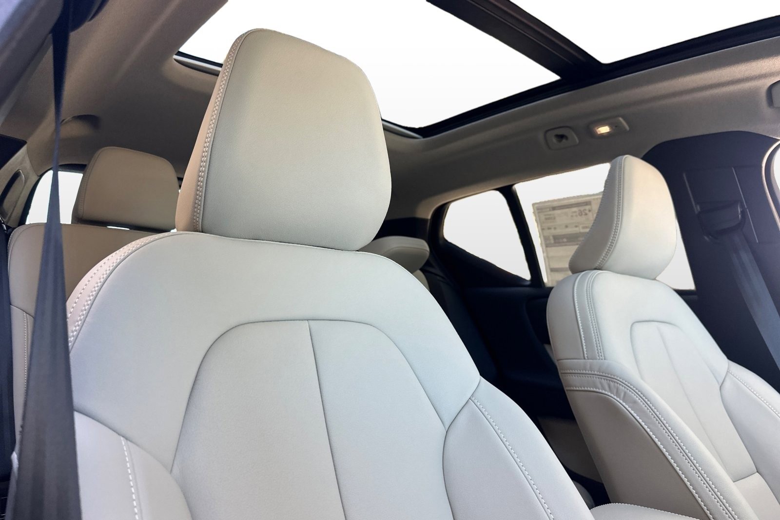 New 2026 Volvo XC40 B5 Plus w/ Protection Package Premier image 19