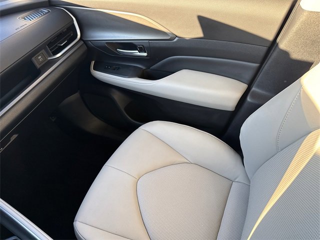 Used 2024 Toyota Grand Highlander XLE image 16