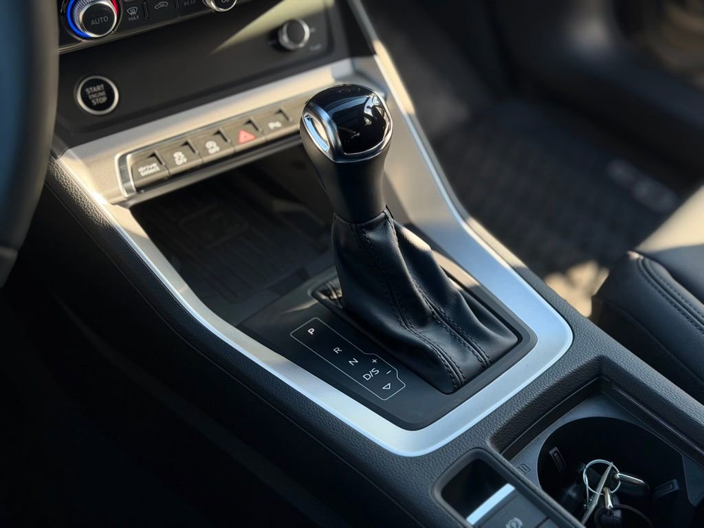 Used 2025 Audi Q3 2.0T Premium w/ Convenience Package image 18