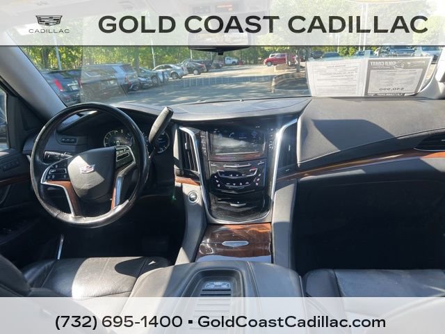 Used 2020 Cadillac Escalade Luxury AWD/4WD image 11