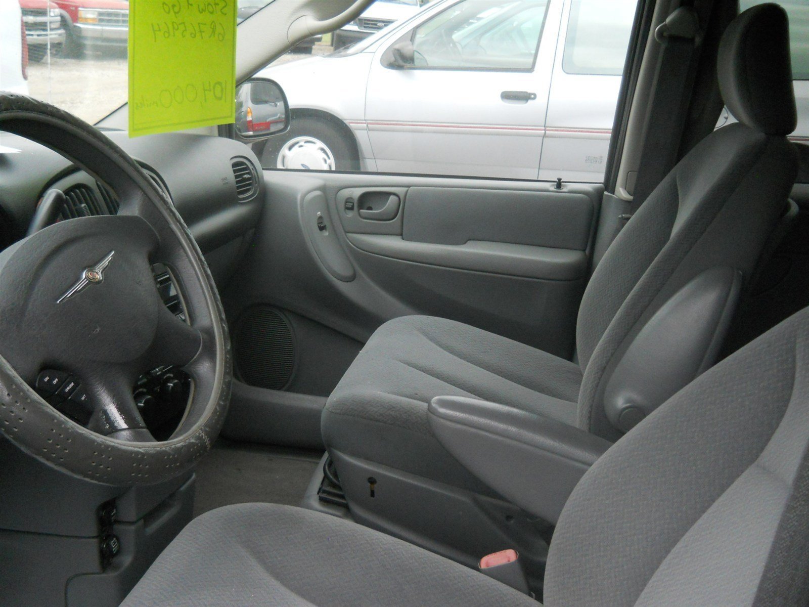 Used 2006 Chrysler Town & Country LX w/ Popular Equipment Group II FWD image 5