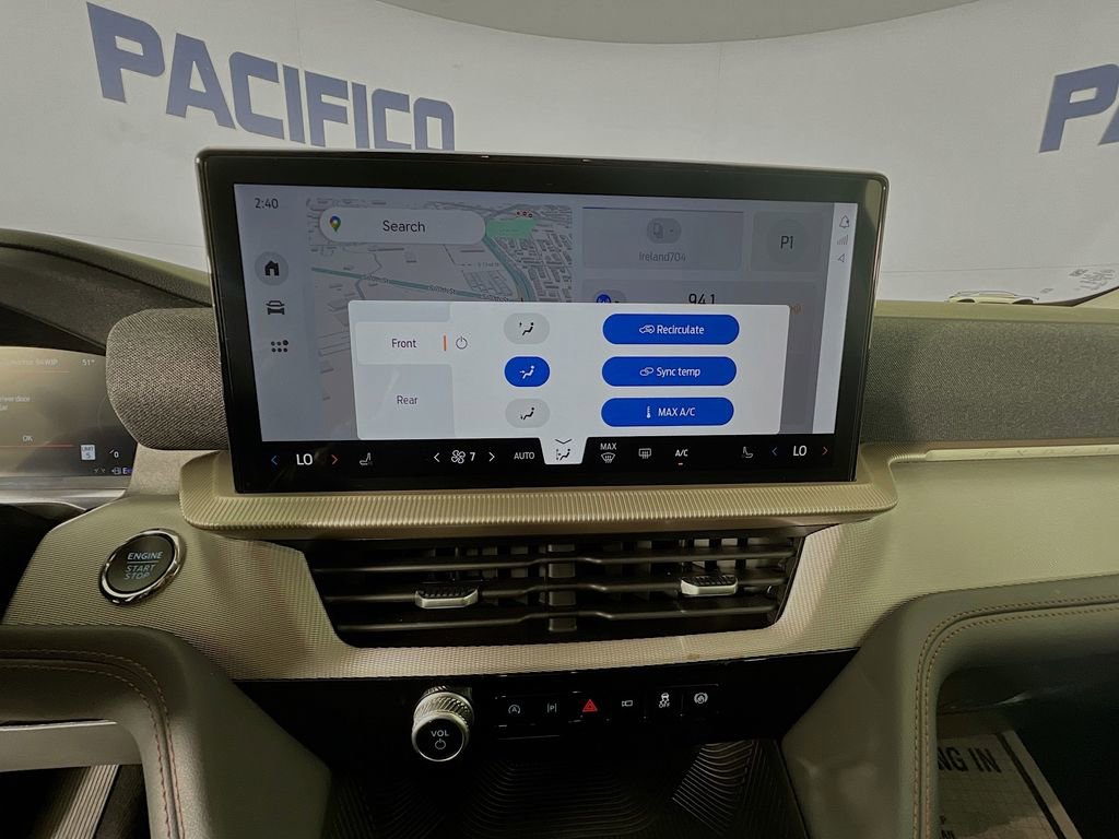 Used 2025 Ford Explorer Active image 40