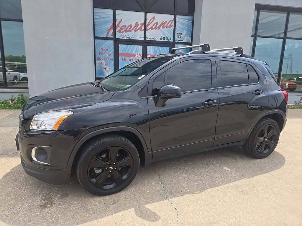 Used 2016 Chevrolet Trax LTZ w/ Midnight Edition AWD/4WD image 3