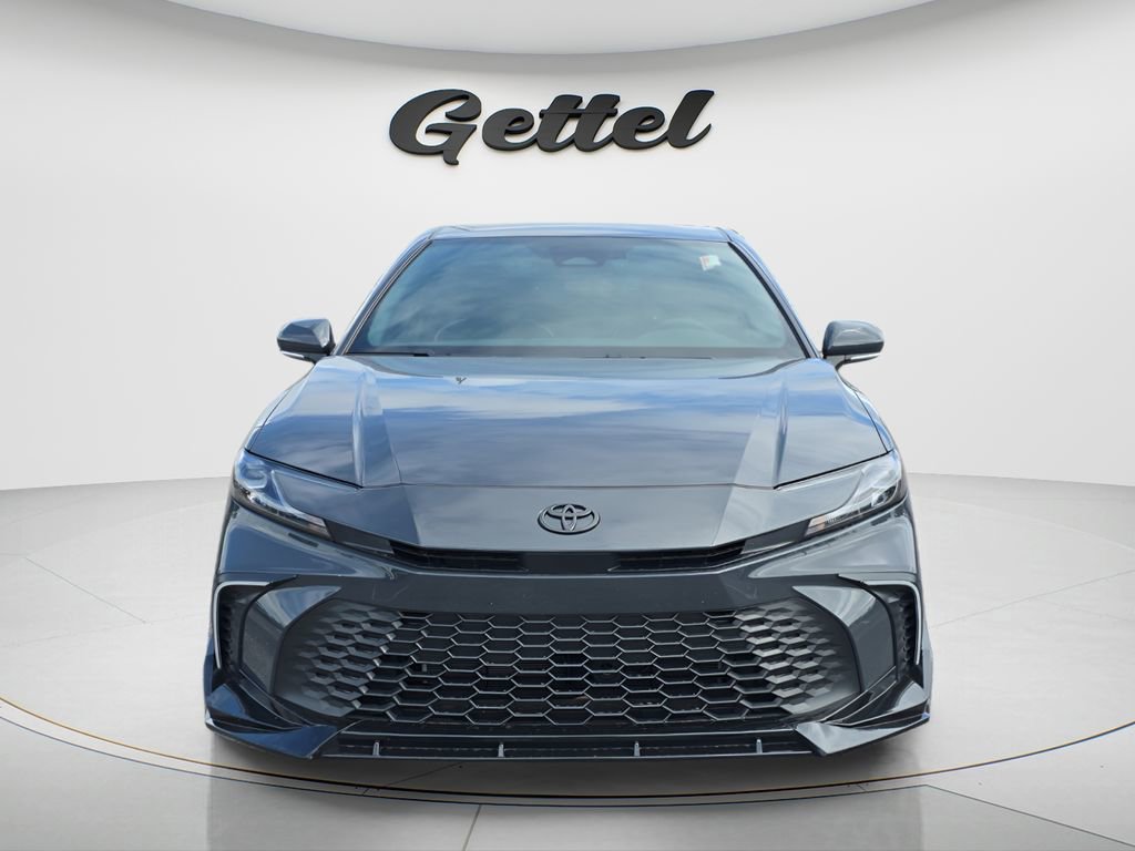 Used 2025 Toyota Camry SE image 8