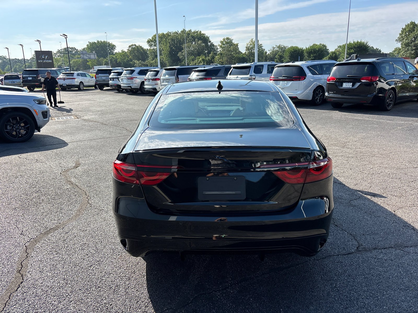 Used 2024 Jaguar XF R-Dynamic SE AWD/4WD image 6