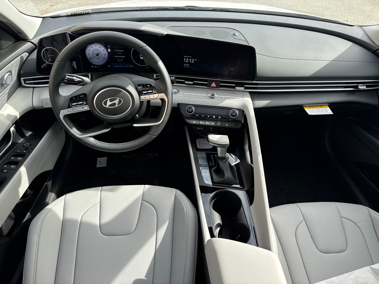 New 2026 Hyundai Elantra Limited FWD image 23