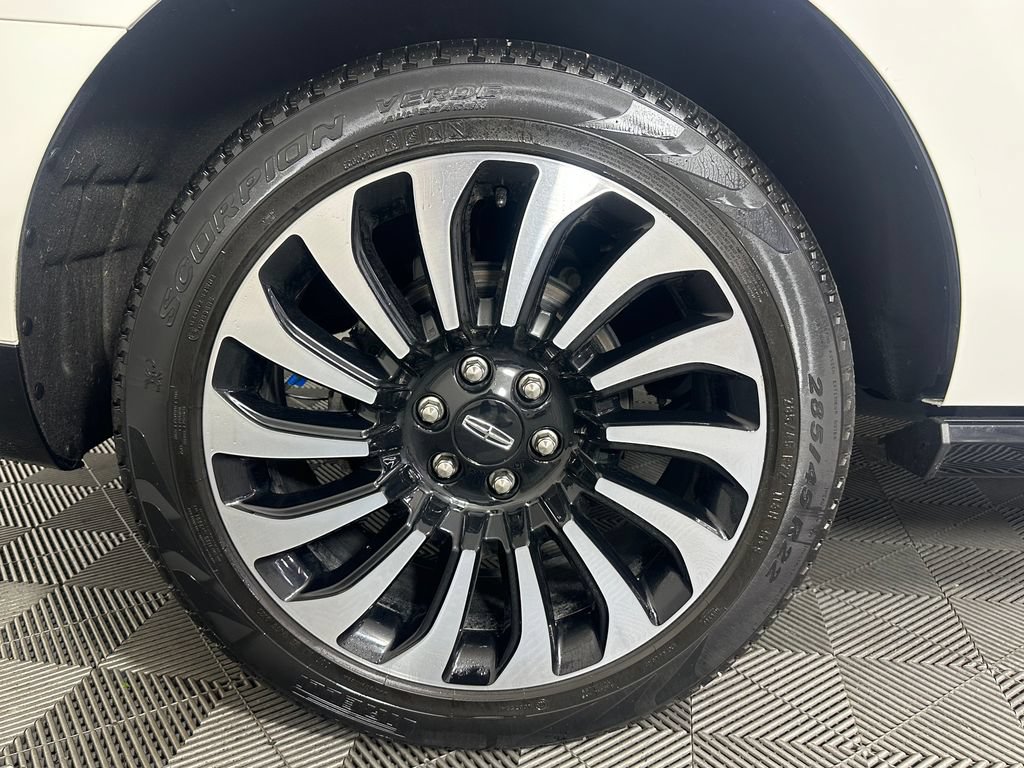 Used 2023 Lincoln Navigator Black Label AWD/4WD image 14