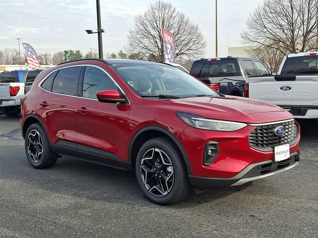 New 2026 Ford Escape Platinum w/ Equipment Group 601A AWD/4WD image 2