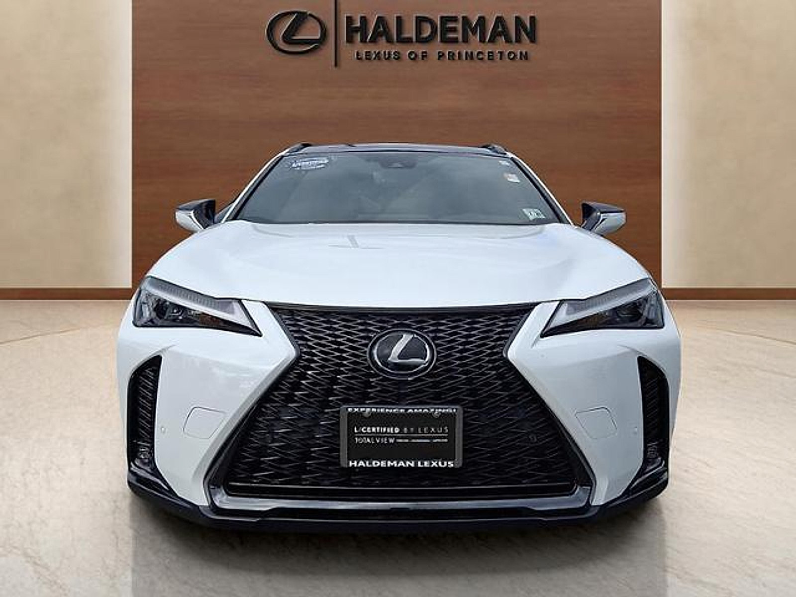 Certified 2023 Lexus UX 250h F Sport FWD image 2