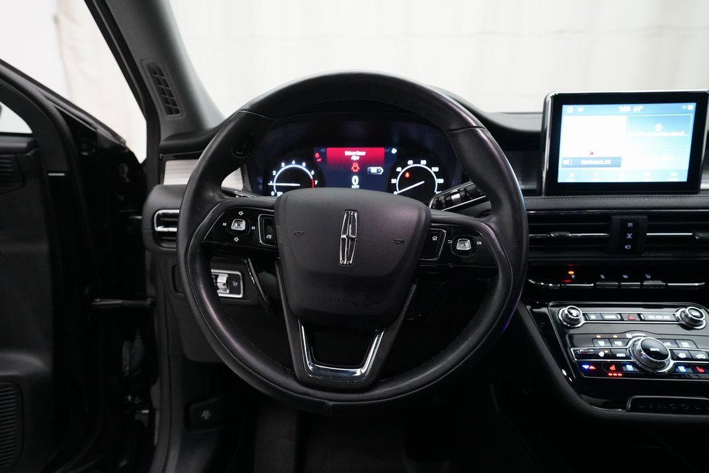 Used 2022 Lincoln Corsair AWD w/ Premium Package image 4