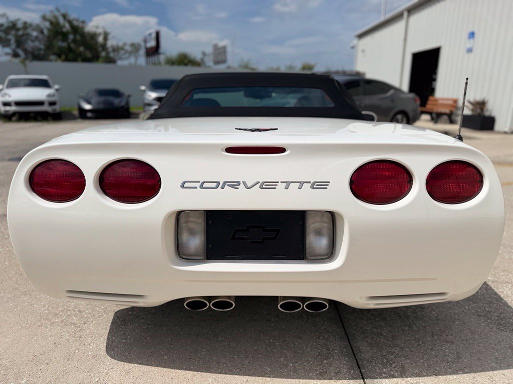 Used 2001 Chevrolet Corvette Convertible w/ Preferred Equipment Group2 RWD image 4