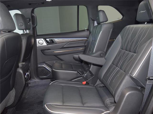 Used 2025 Buick Enclave Avenir w/ Trailering Package, 5000 lbs. image 30