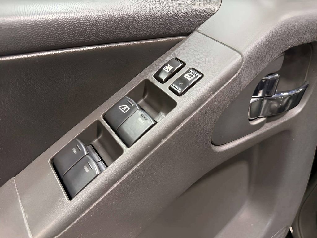 Used 2018 Nissan Frontier S AWD/4WD image 19