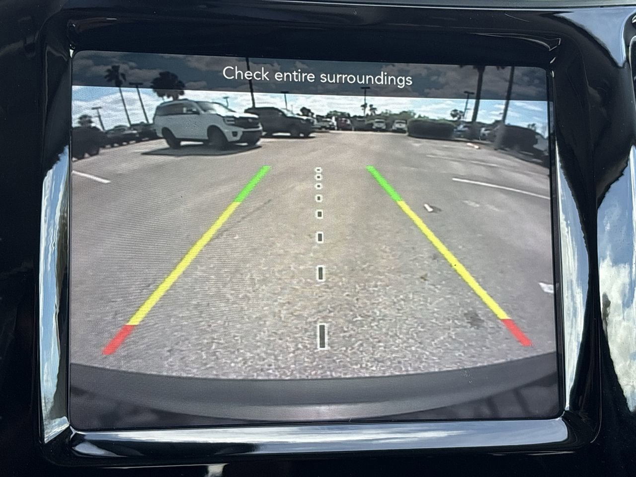 Used 2019 Jeep Cherokee Limited FWD image 21