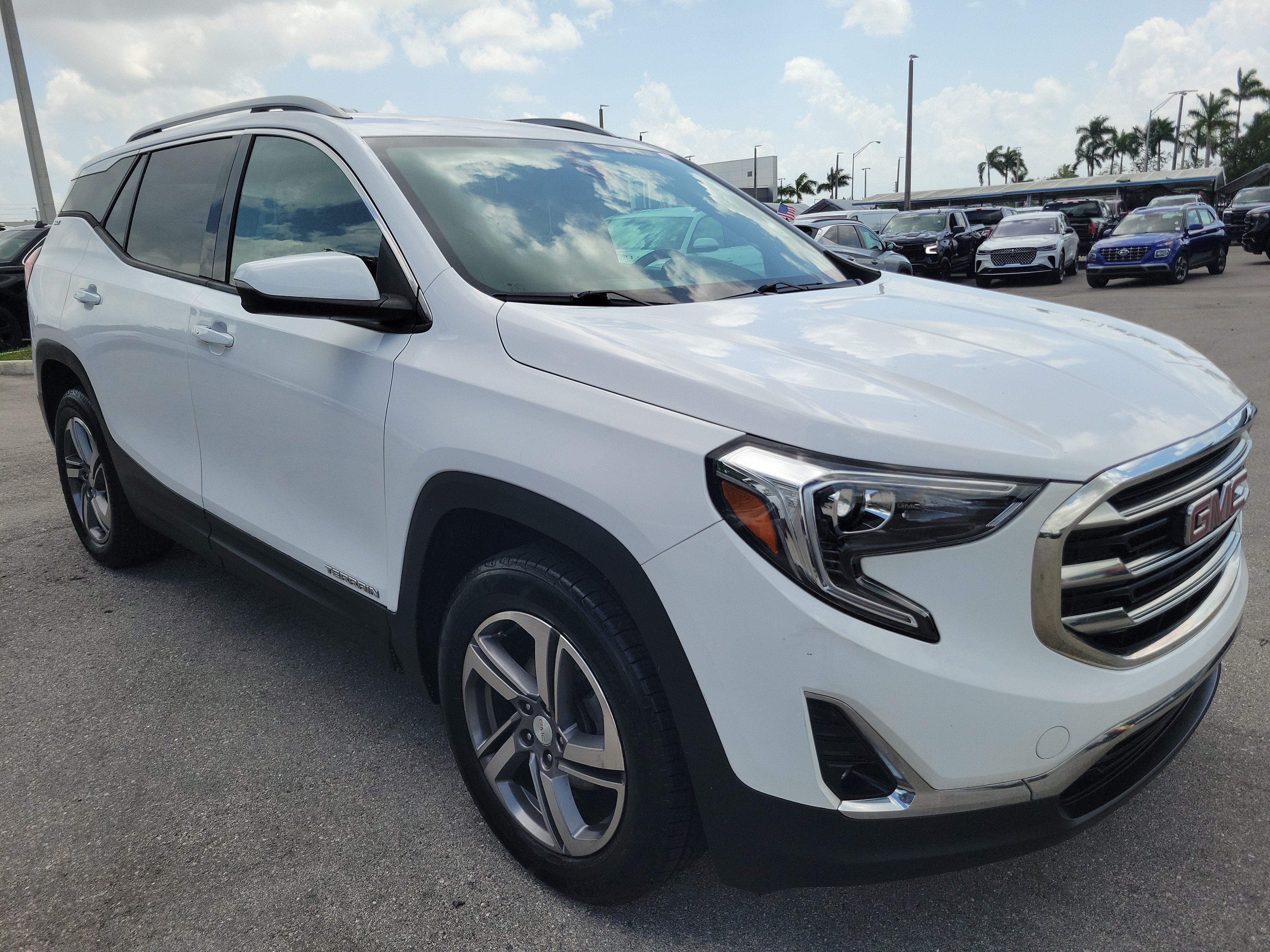 Used 2020 GMC Terrain SLT w/ Preferred Package AWD/4WD image 3