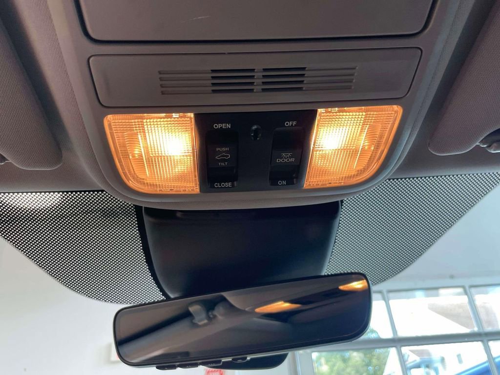 Used 2023 Honda Odyssey EX-L image 27