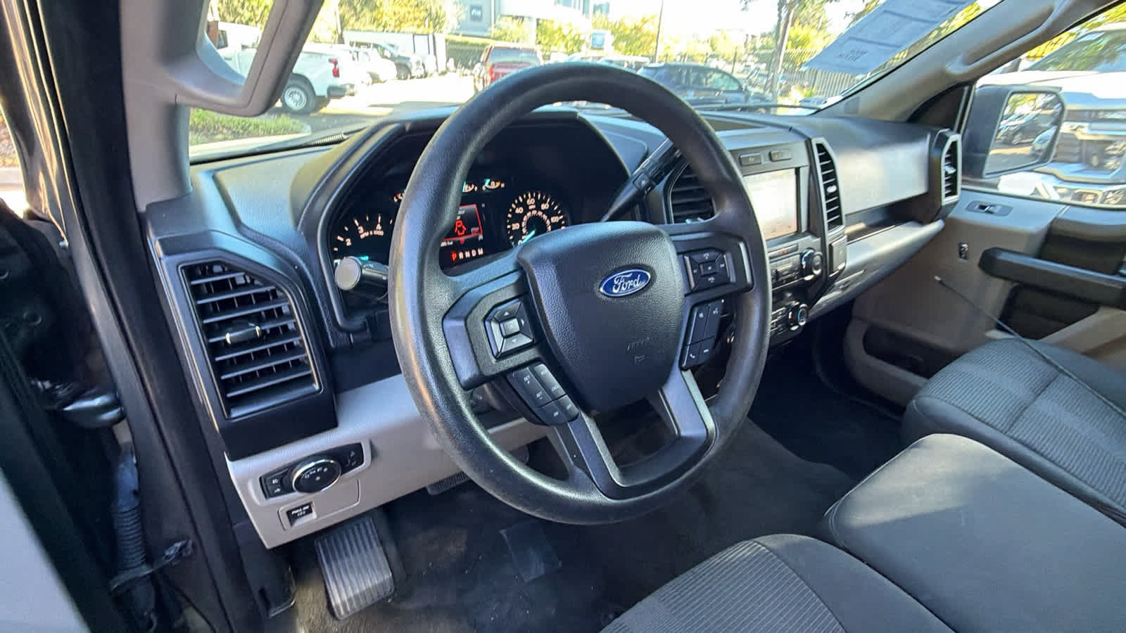 Used 2019 Ford F150 XL w/ Equipment Group 101A Mid AWD/4WD image 10