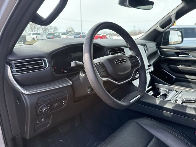 Used 2024 Jeep Wagoneer L Series II w/ Flexible Seating Group image 16