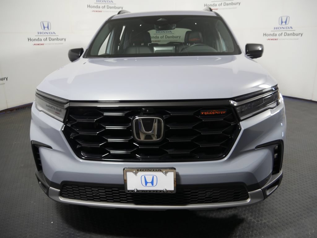 Certified 2025 Honda Pilot TrailSport image 2