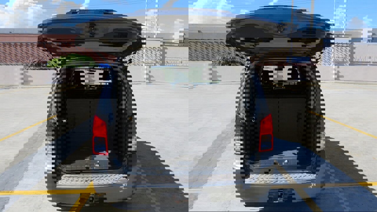 Used 2008 Nissan Pathfinder LE image 9