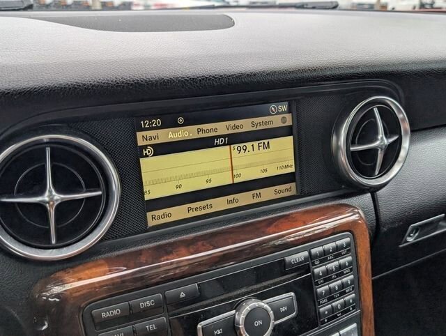 Used 2012 Mercedes-Benz SLK 350 image 27