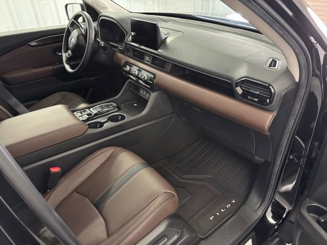 Used 2025 Honda Pilot Elite image 30