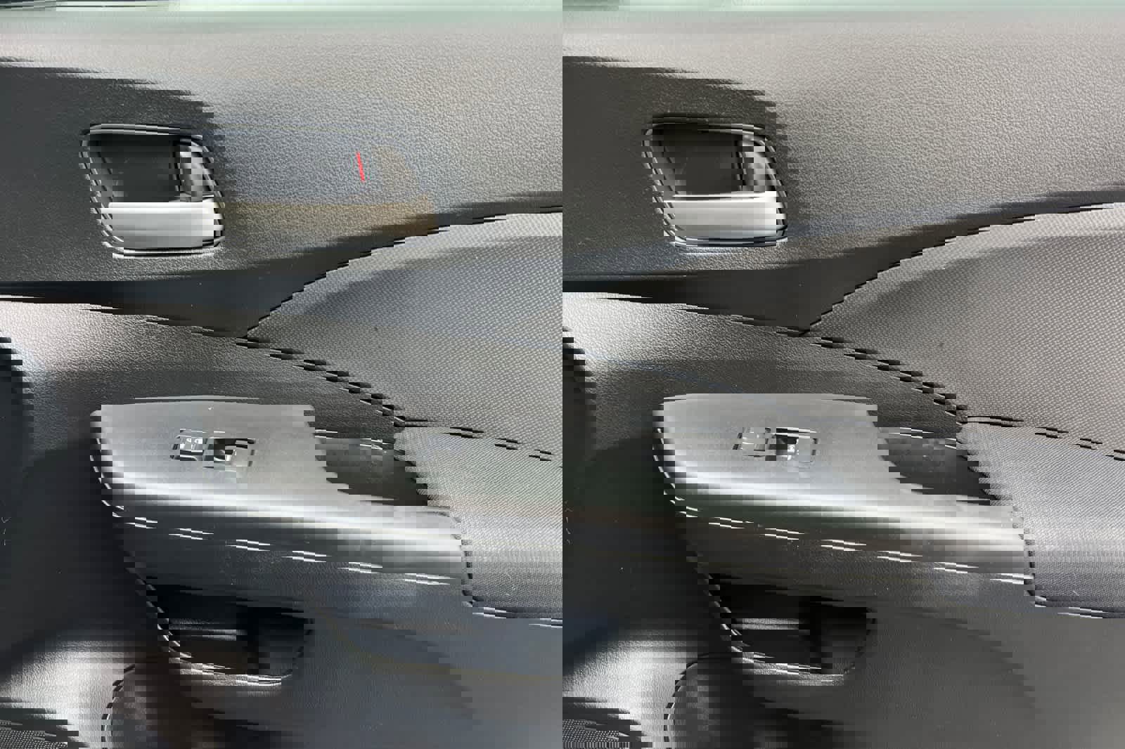 Used 2015 Honda CR-V LX image 19