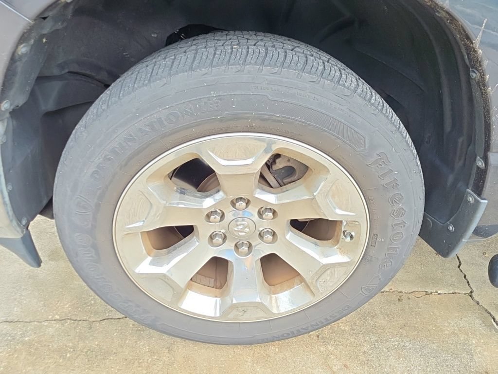 Used 2019 RAM 1500 Big Horn RWD image 3