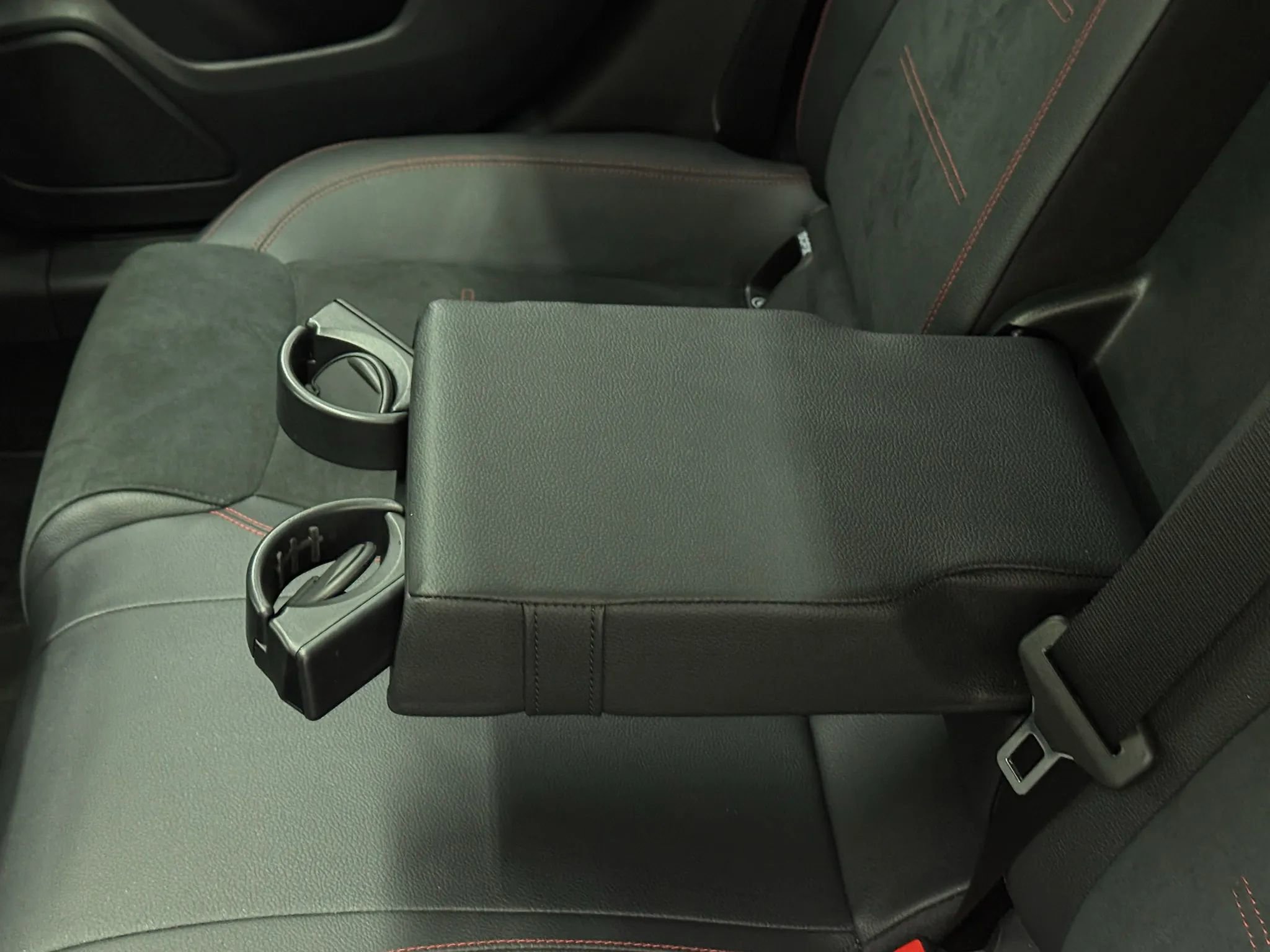 Used 2022 Mercedes-Benz A 220 4MATIC image 34