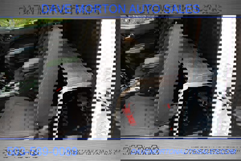 Used 2022 Chevrolet Colorado LT w/ Fleet Safety Package image 13