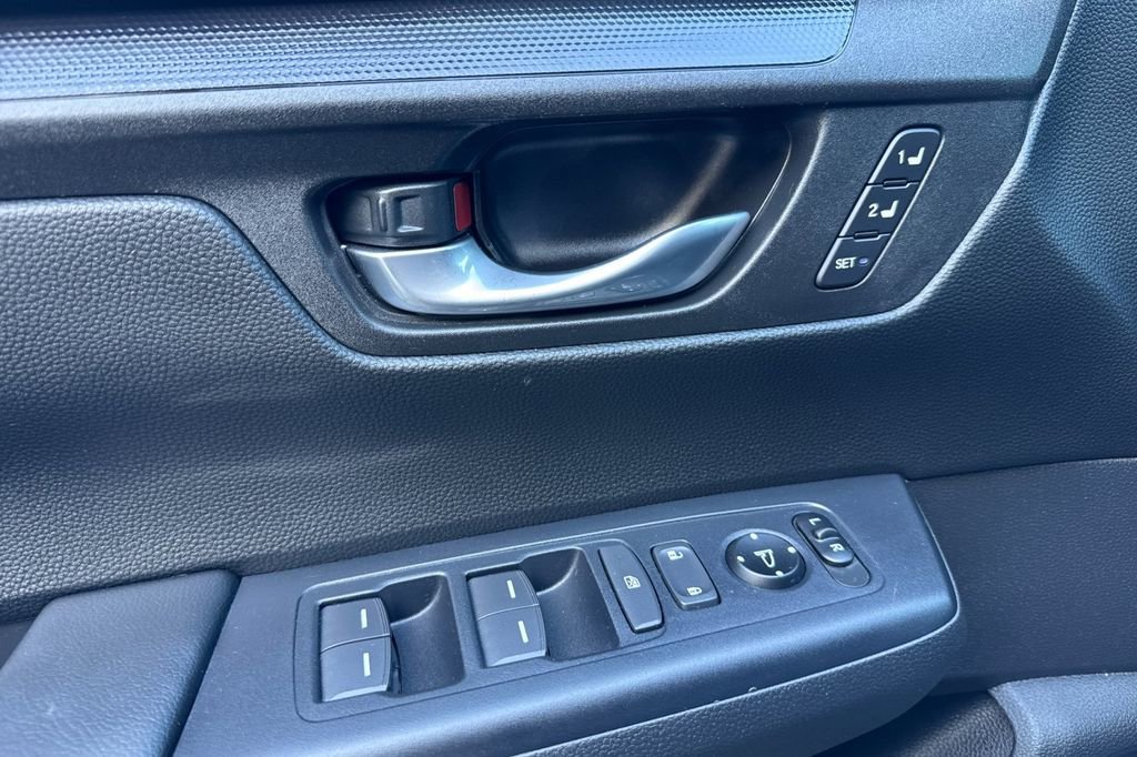 Used 2025 Honda CR-V Sport-L image 10
