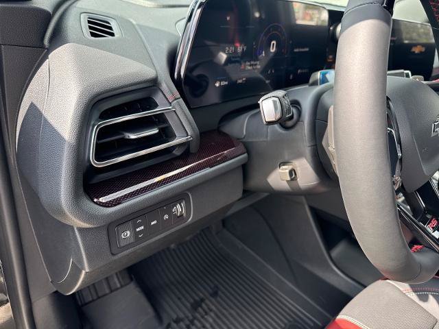 New 2027 Chevrolet Traverse RS w/ LPO, Floor Liner Package AWD/4WD image 8