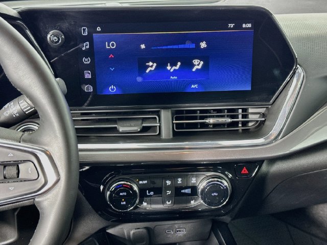 Used 2025 Chevrolet Trax ACTIV FWD image 16