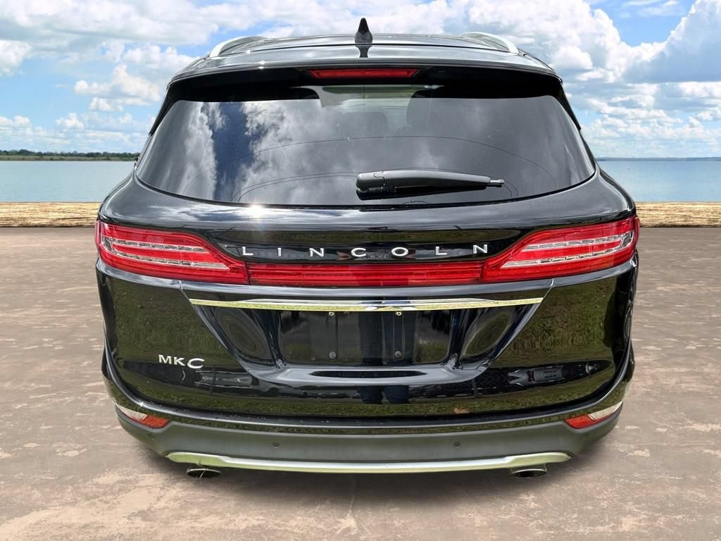 Used 2019 Lincoln MKC Reserve w/ MKC Technology Package FWD image 11