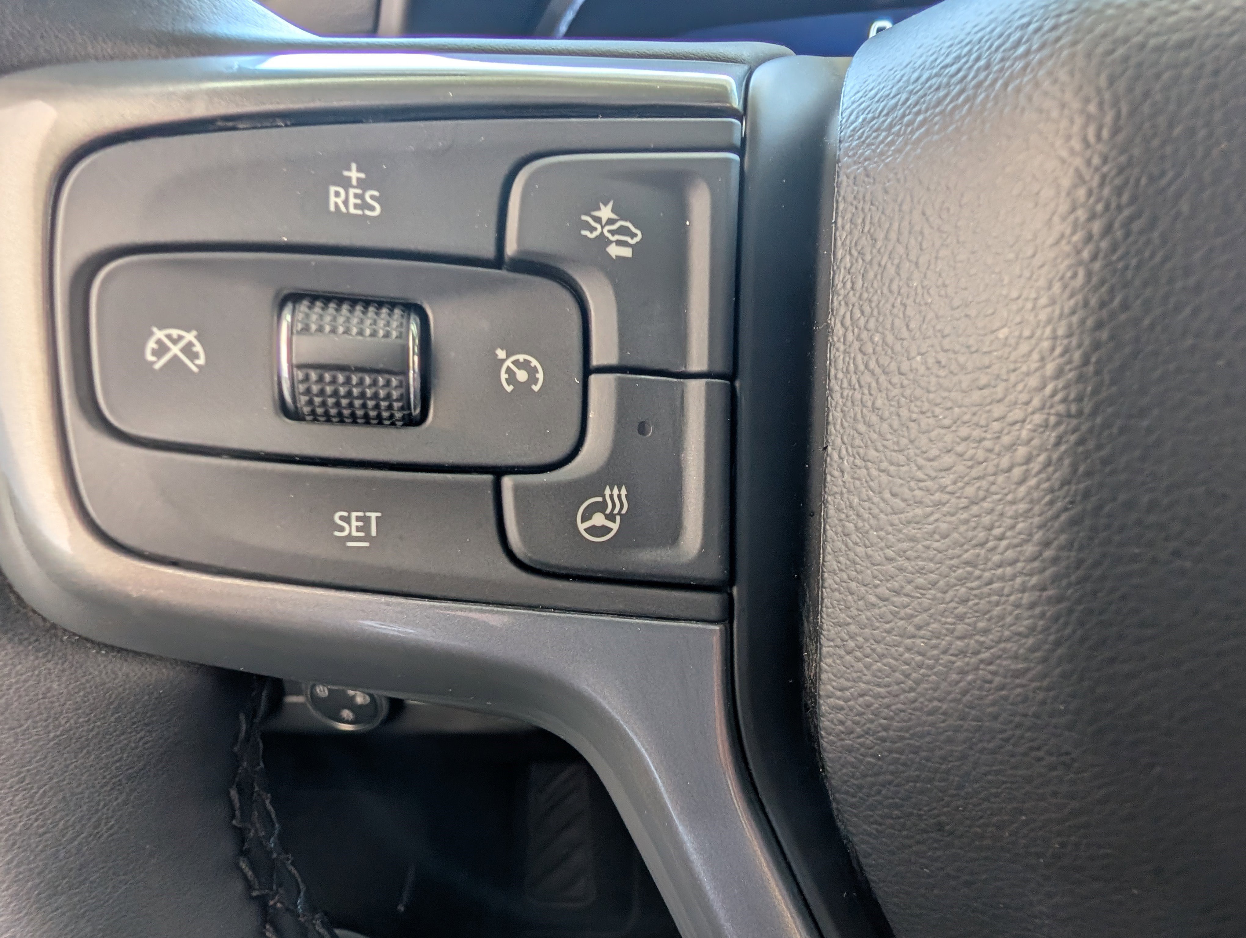 Used 2024 Chevrolet Tahoe Z71 w/ Z71 Off-Road Package AWD/4WD image 35