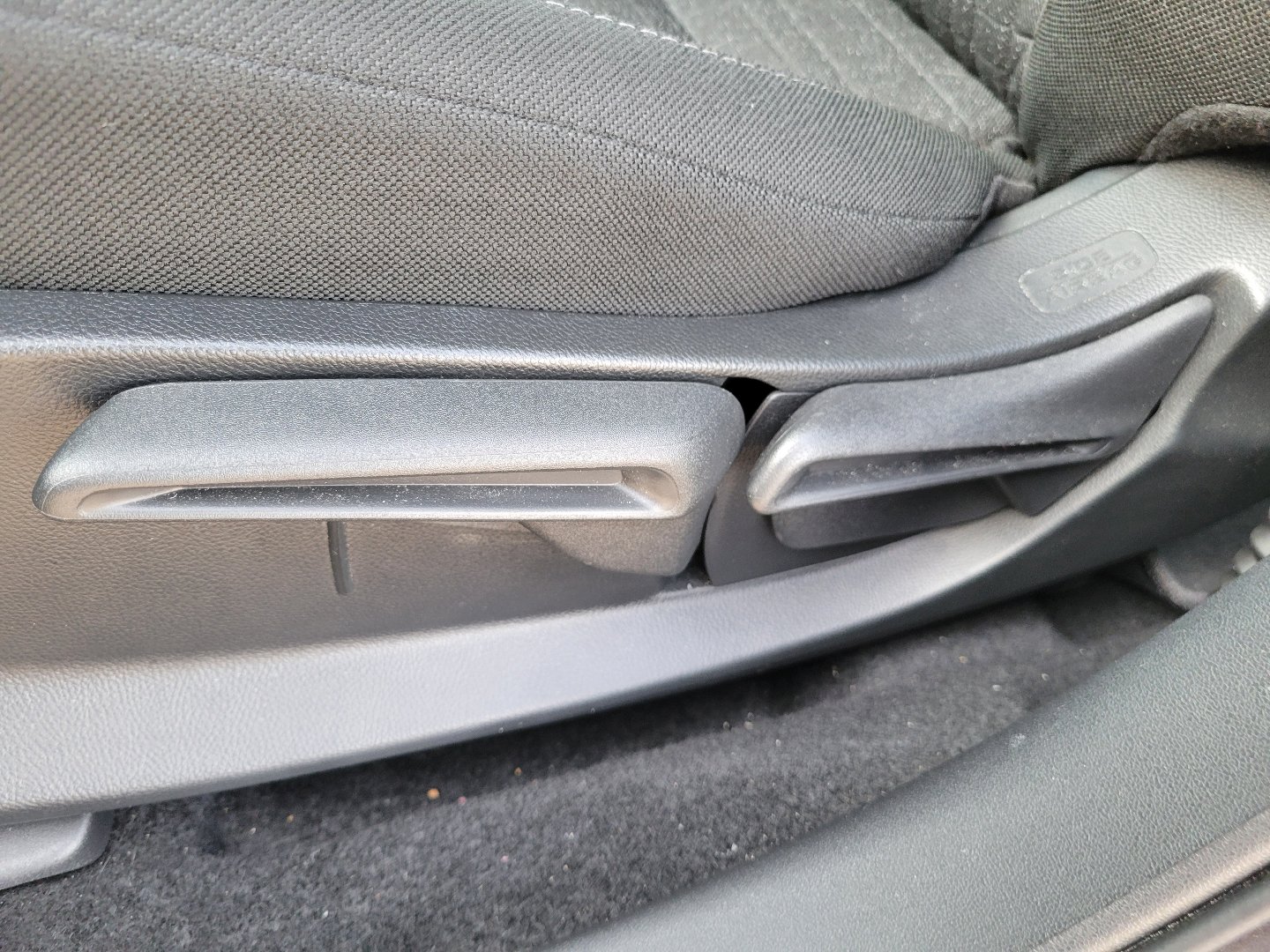 Certified 2025 Honda HR-V LX image 16