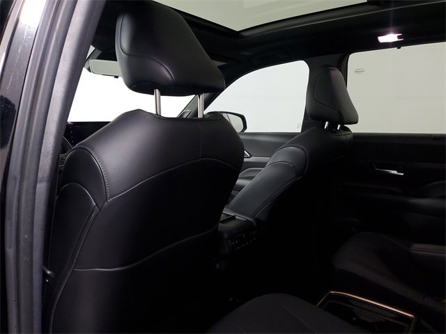 Used 2024 Toyota Grand Highlander AWD Hybrid image 11