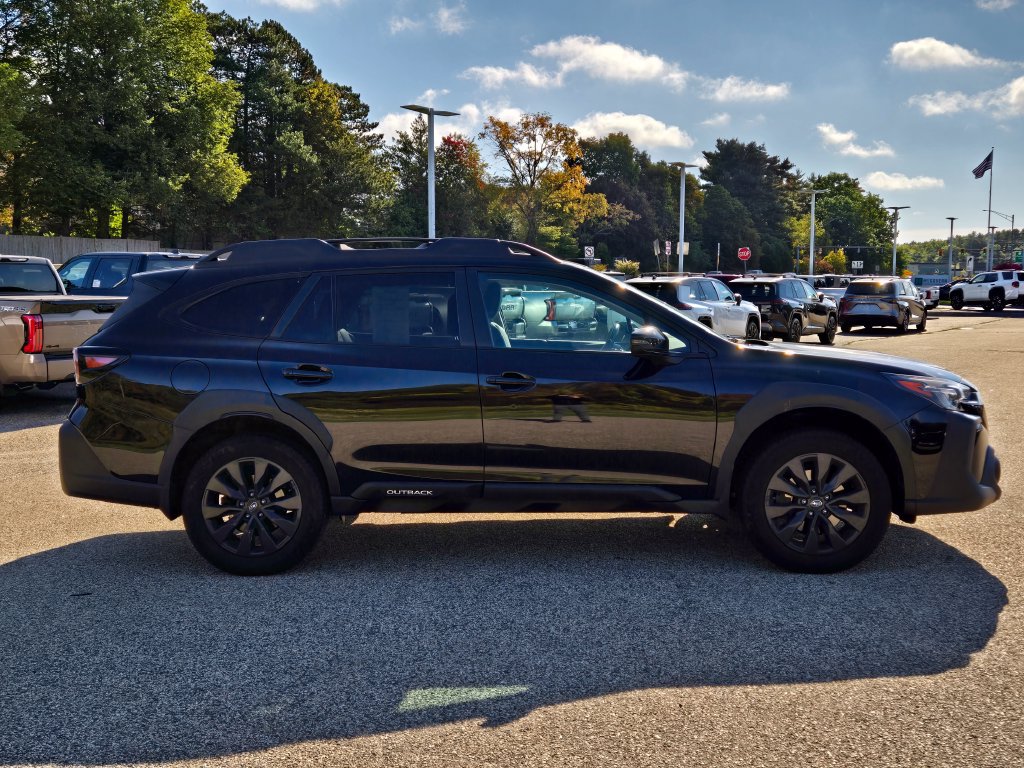 Used 2023 Subaru Outback Onyx Edition XT AWD/4WD image 7