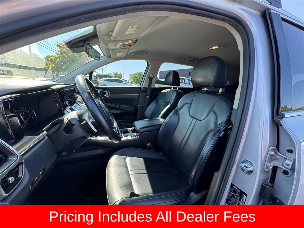 Used 2022 Kia Sorento S FWD image 17