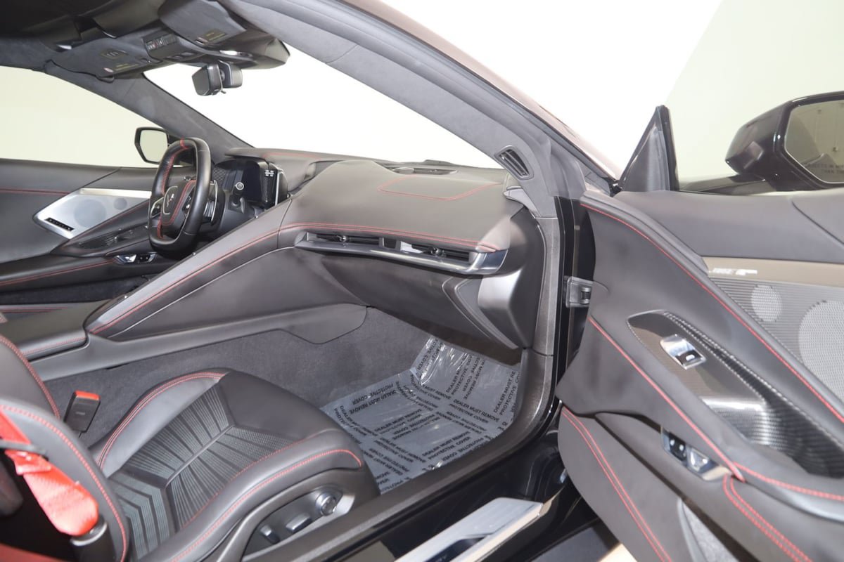 Used 2021 Chevrolet Corvette Stingray Premium Cpe w/ Z51 Performance Package RWD image 63